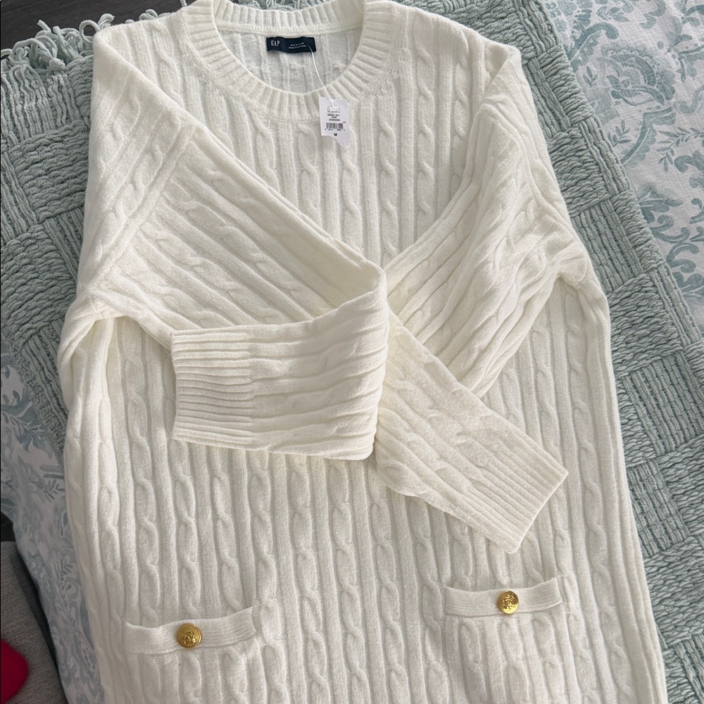 GAP White Cable Knit Sweater